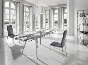 Rectangular extendable dining table in tempered glass and chromed steel