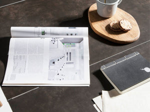 Rectangular extendable dining table in porcelain marble and walnut