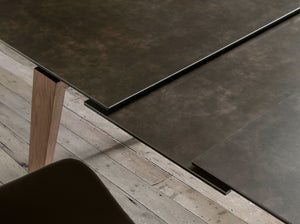 Rectangular extendable dining table in porcelain marble and walnut