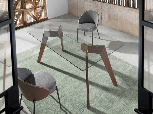 Rectangular dining table in tempered glass and walnut