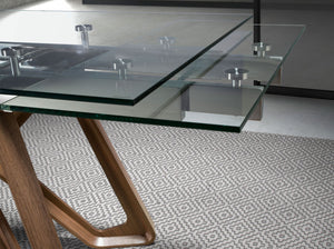 Rectangular extendable dining table in tempered glass and walnut