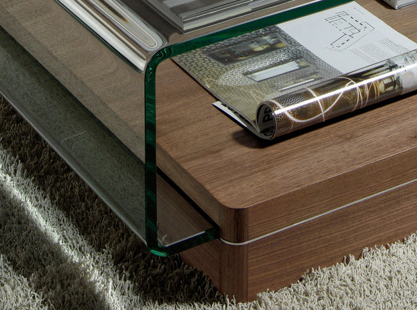 Rectangular coffee table in tempered glass and walnut
