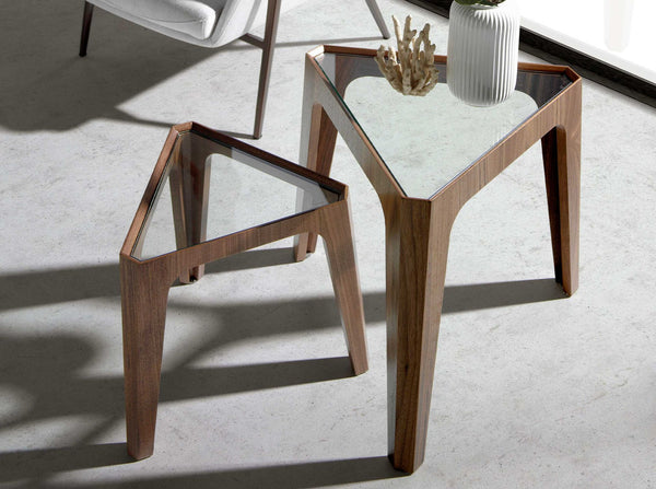 Triangular corner table in tempered glass and walnut