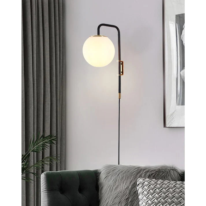 Bilsen Wall Sconce – Glass Globe H35