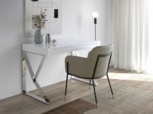 White wood and chromed steel desk