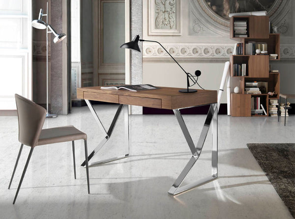 Desk in walnut and chromed steel