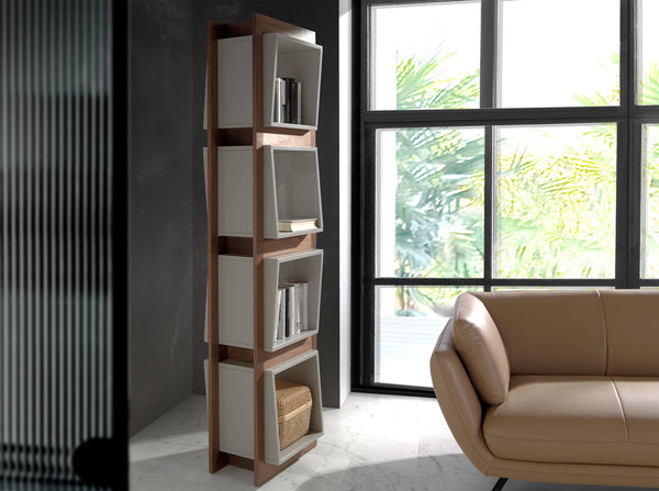 Cube-shaped shelf in walnut