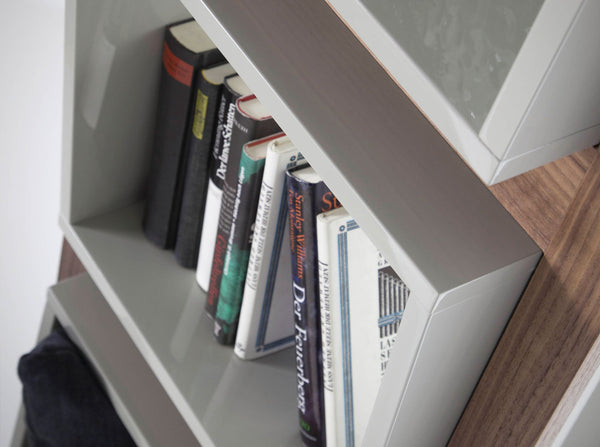 Cube-shaped shelf in walnut