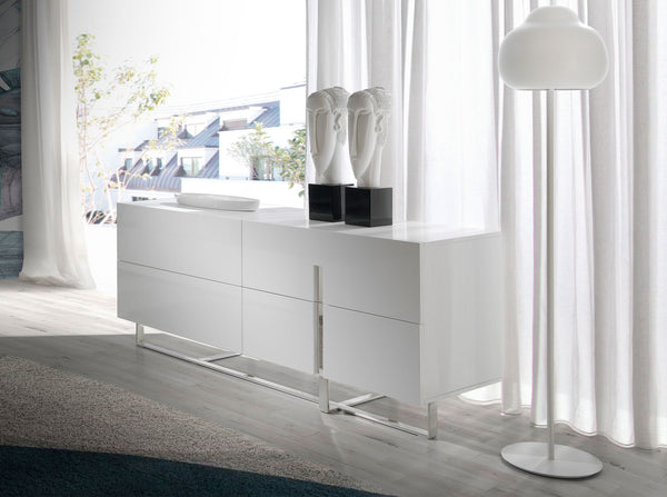 Sideboard in white wood and chromed steel
