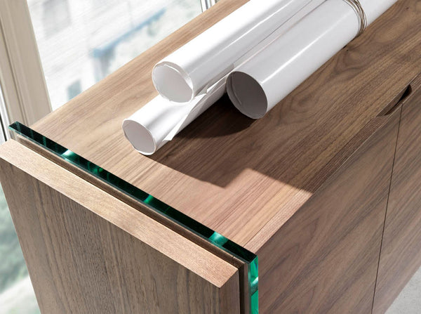 Sideboard in walnut and tempered glass