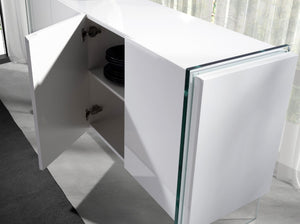Sideboard in white wood and tempered glass