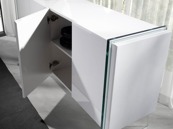 Sideboard in white wood and tempered glass