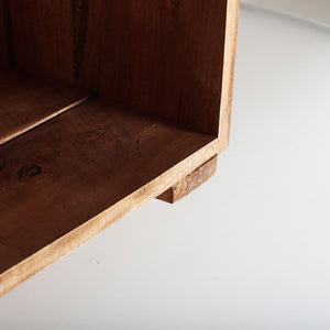 BOX J/2 AKVIRAN