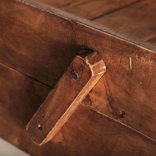 AKVIRAN BOX