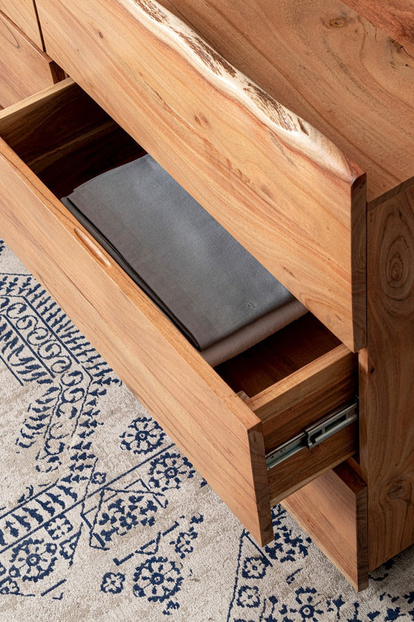 Modern 6-Drawer Chest for Spacious Storage