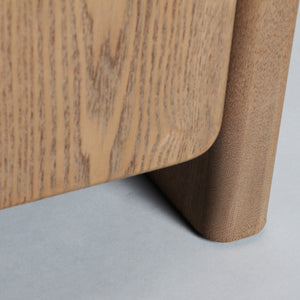 BUSK TV STAND