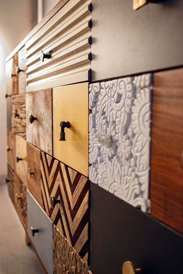 Modern Sideboard with 2 Doors and 4 Drawers for Organized Storage