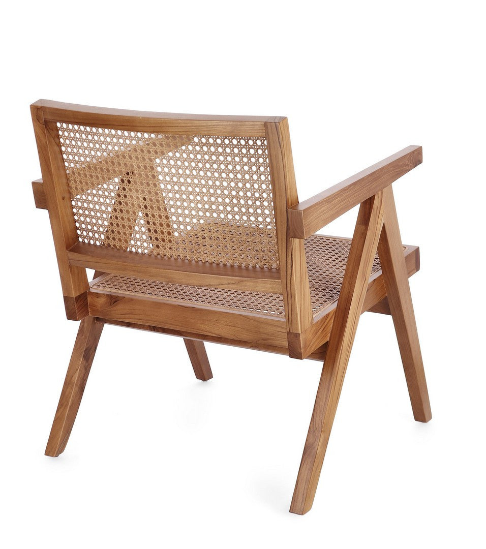 Modern Lounge Armchair for Relaxed Seating