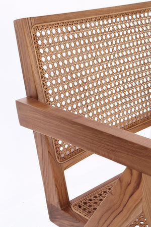 Modern Lounge Armchair for Relaxed Seating