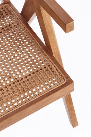 Modern Lounge Armchair for Relaxed Seating