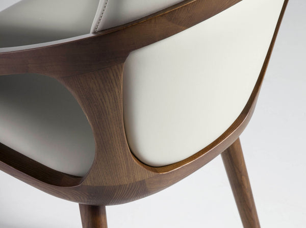 Chair in cream ecological leather