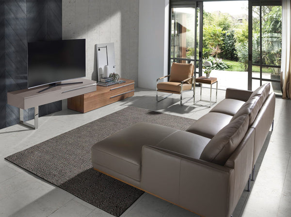 Armchair in ecological mink leather