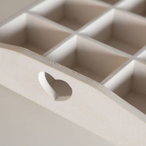 TRAY