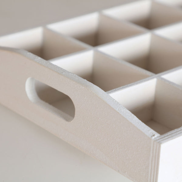 TRAY