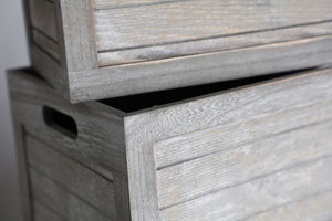 BOX J/3 GUESY
