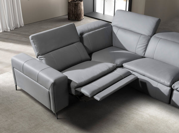 Relaxation sofa with right-hand chaise longue in gray leather