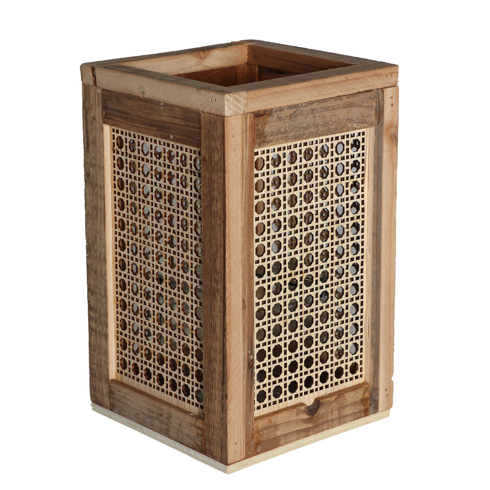 CANDLE HOLDER