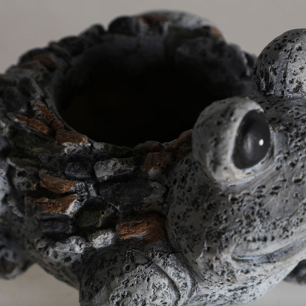 FROG VASE