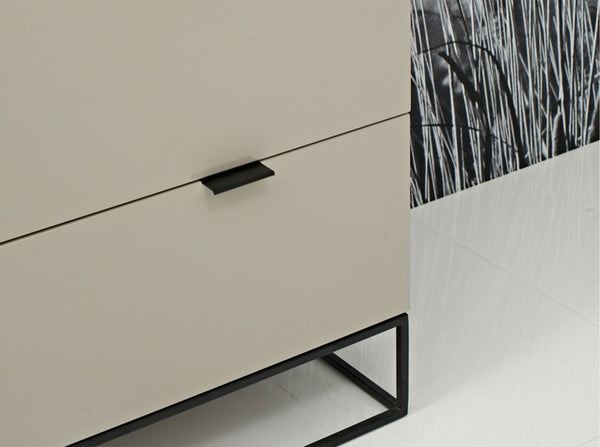 Chest of drawers in gray wood and black steel