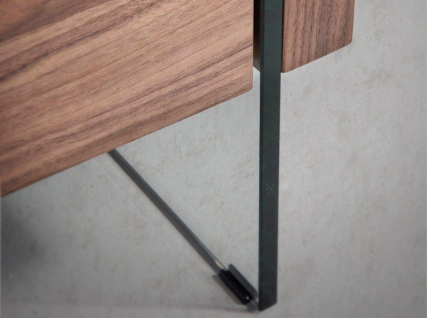 Bedside table in walnut and tempered glass