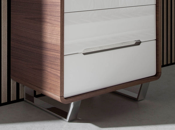 Chiffonier in white wood, walnut and chromed steel