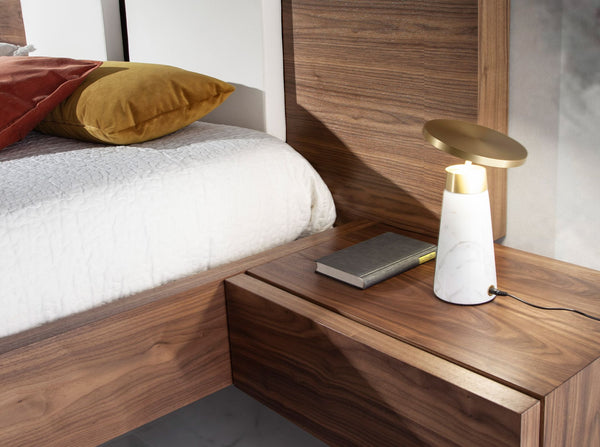 Table lamp in white marble and gold steel