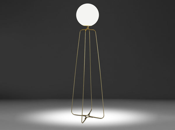 Floor lamp in gold steel and white glass