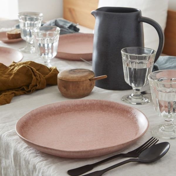 Dinner plate 28