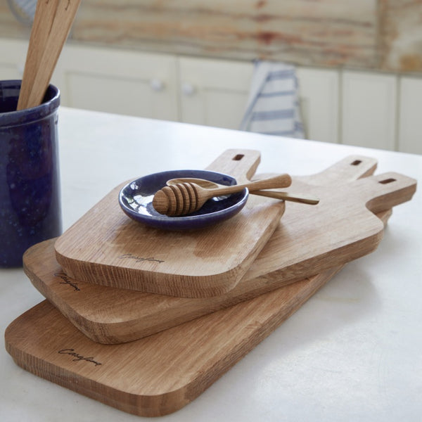 Oak wood cutting/serving board with handle 42
