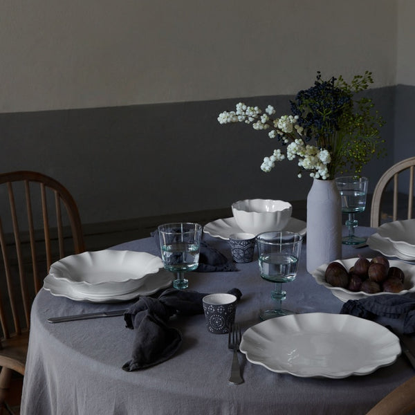 Dinner plate 28