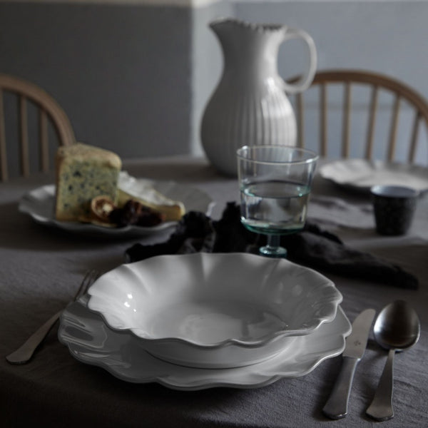 Dinner plate 28