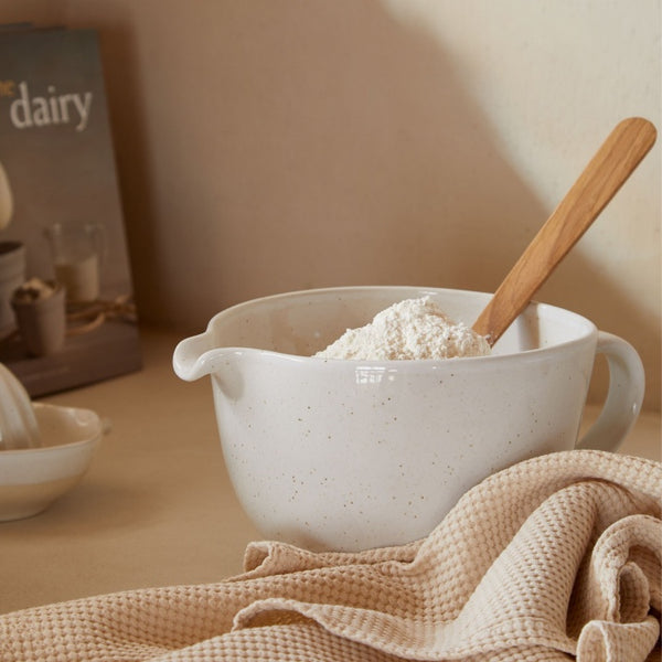 Kitchen bowl (with spout) 26cm