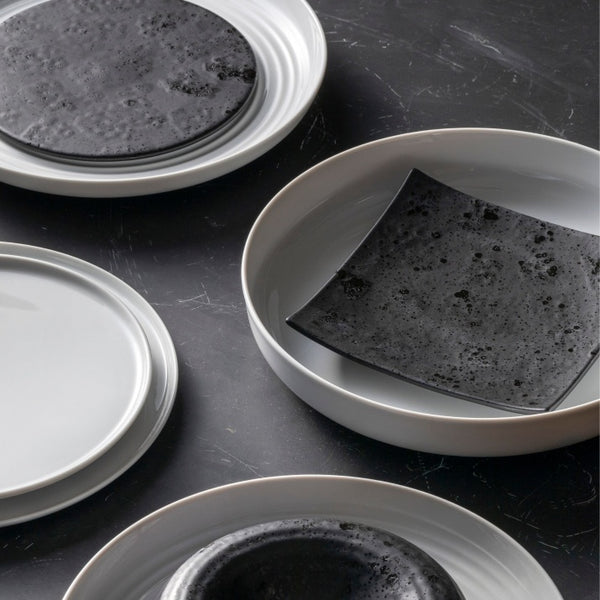 Square plate 18