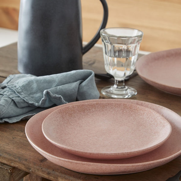 Dinner plate 28