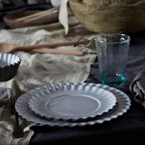 Dinner plate 27