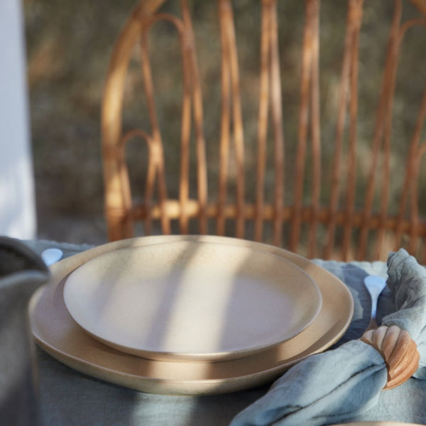 Dinner plate 28