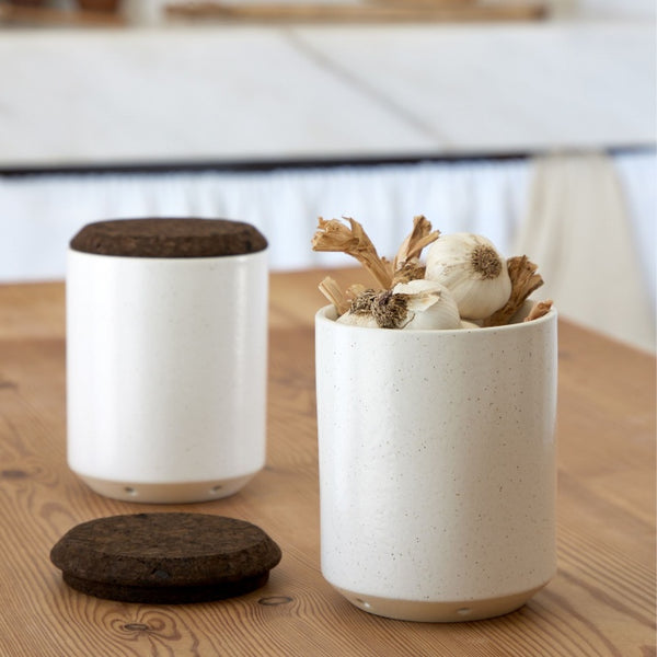 Container with vents and smoked cork lid 14