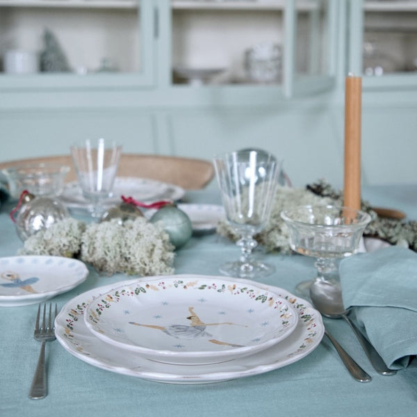 Dinner plate 27