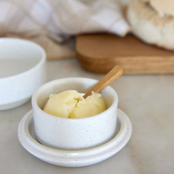 Butter dish with lid 10