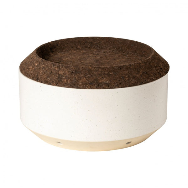 Container with vents and smoked cork lid 28